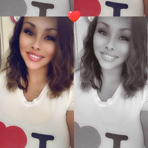 Hello! Welcome in! Meet your posher Rvelez 🎀 - Picture 2 of 4